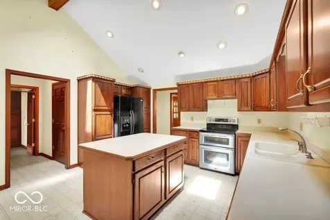 11357 Brentwood Avenue Zionsville IN 46077