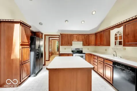 11357 Brentwood Avenue Zionsville IN 46077