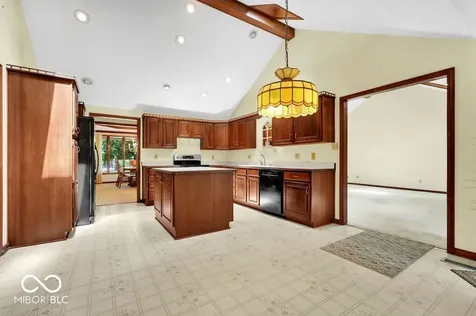 11357 Brentwood Avenue Zionsville IN 46077
