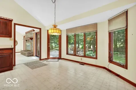 11357 Brentwood Avenue Zionsville IN 46077