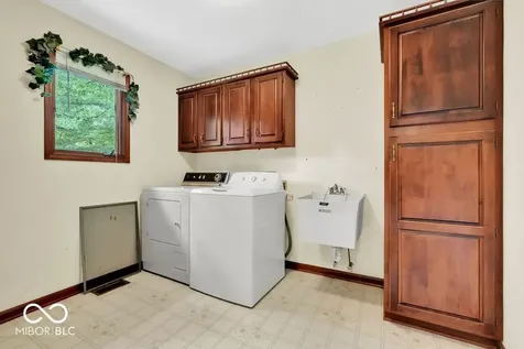 11357 Brentwood Avenue Zionsville IN 46077
