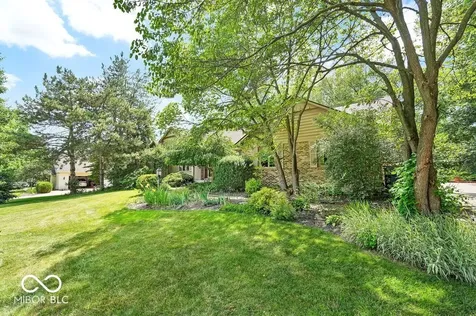 11357 Brentwood Avenue Zionsville IN 46077