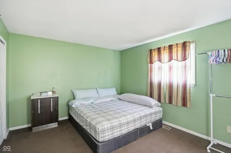 812 Moss Oak Court Indianapolis IN 46217