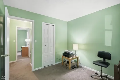 812 Moss Oak Court Indianapolis IN 46217