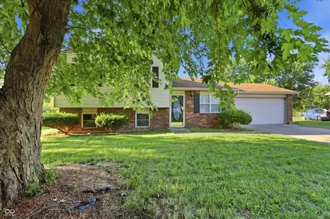 812 Moss Oak Court Indianapolis IN 46217