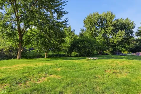 812 Moss Oak Court Indianapolis IN 46217
