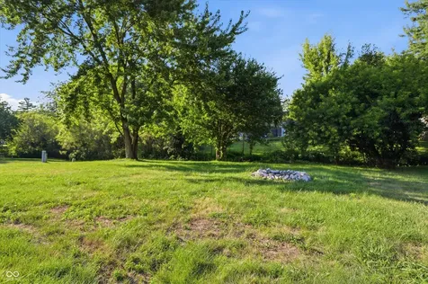 812 Moss Oak Court Indianapolis IN 46217