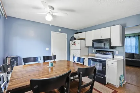 812 Moss Oak Court Indianapolis IN 46217
