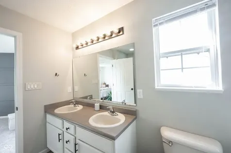 13273 Eastwood Lane Fishers IN 46038