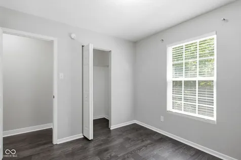 1748 Feather Reed Lane Greenwood IN 46143
