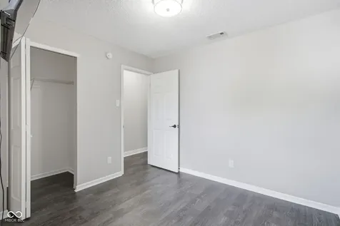 1748 Feather Reed Lane Greenwood IN 46143