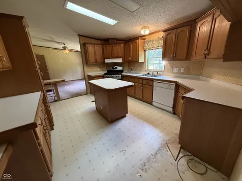 3220 W 650 S Lebanon IN 46052