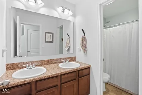 5781 White Pine Road Whitestown IN 46075