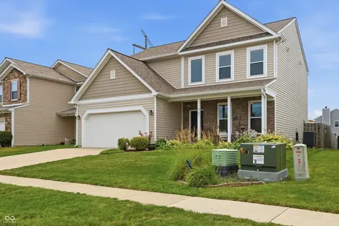 5781 White Pine Road Whitestown IN 46075