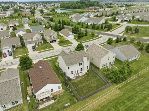 5781 White Pine Road Whitestown IN 46075