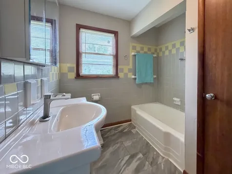 312 S Carr Road Plainfield IN 46168