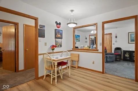 5662 Misty Ridge Drive Indianapolis IN 46237