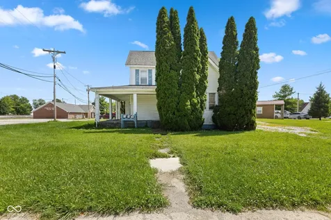 589 E Main Street Whiteland IN 46184