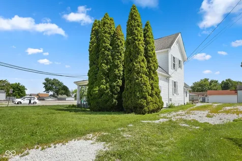589 E Main Street Whiteland IN 46184