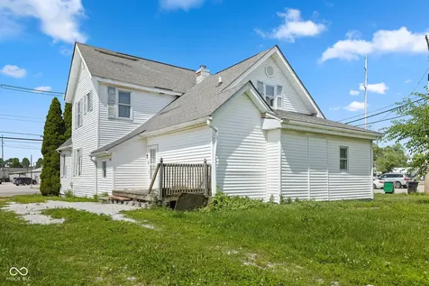 589 E Main Street Whiteland IN 46184