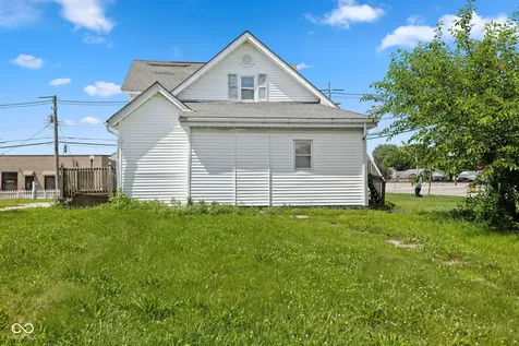 589 E Main Street Whiteland IN 46184