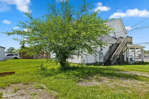 589 E Main Street Whiteland IN 46184