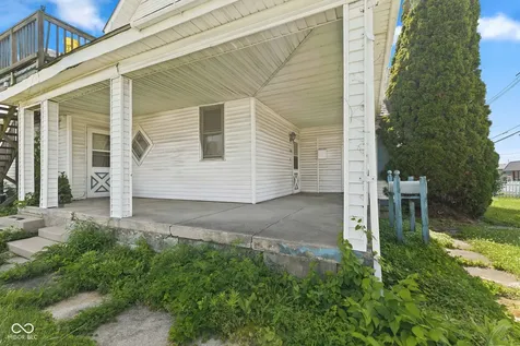 589 E Main Street Whiteland IN 46184