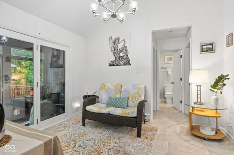 11524 Geist Woods Indianapolis IN 46236