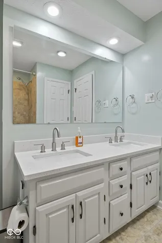 11524 Geist Woods Indianapolis IN 46236