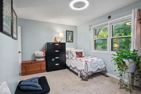 11524 Geist Woods Indianapolis IN 46236