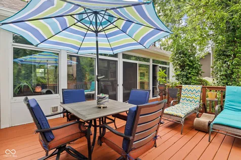 11524 Geist Woods Indianapolis IN 46236