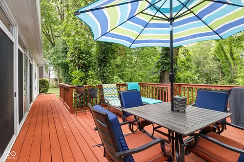 11524 Geist Woods Indianapolis IN 46236