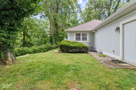11524 Geist Woods Indianapolis IN 46236