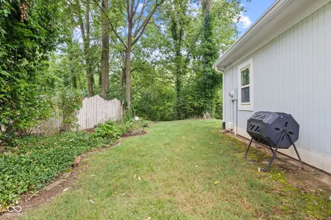 11524 Geist Woods Indianapolis IN 46236