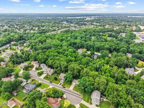 11524 Geist Woods Indianapolis IN 46236