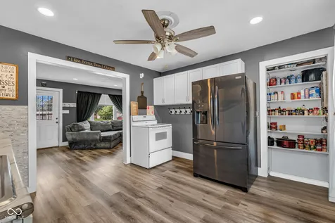 6315 Ratliff Road Indianapolis IN 46113
