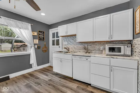 6315 Ratliff Road Indianapolis IN 46113