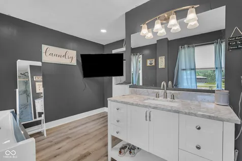 6315 Ratliff Road Indianapolis IN 46113