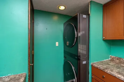 8543 La Corrida Court Indianapolis IN 46227