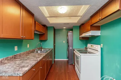 8543 La Corrida Court Indianapolis IN 46227