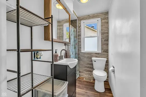 2816 16th Street Columbus IN 47201