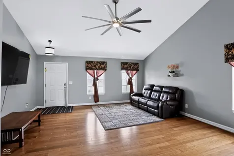 4220 Ballybay Lane Indianapolis IN 46239