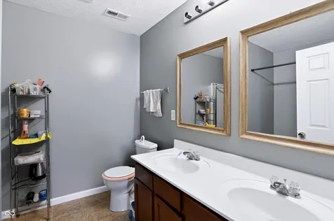 4220 Ballybay Lane Indianapolis IN 46239