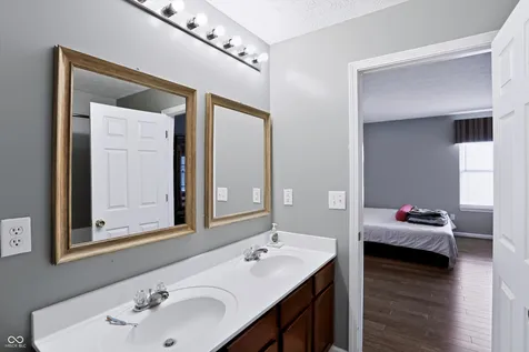 4220 Ballybay Lane Indianapolis IN 46239