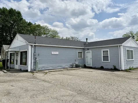 3201 E Jackson Street Muncie IN 47303