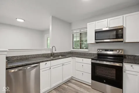 2952 Scottsdale Drive Indianapolis IN 46234
