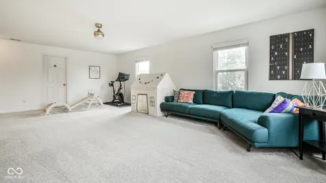863 Moate Circle Greenwood IN 46143