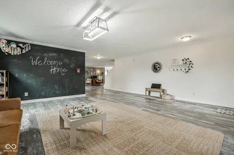 863 Moate Circle Greenwood IN 46143