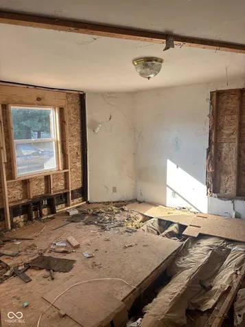 1226 S H Street Elwood IN 46036