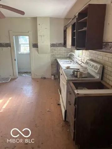 1813 S F Street Elwood IN 46036